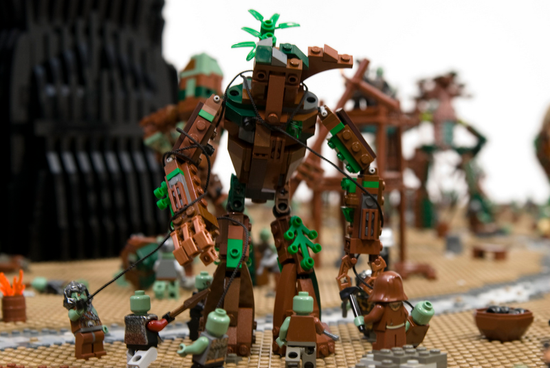 Illustration for article titled The Battle of Isengard from Lord of the Rings, depicted in 22,000 LEGO bricks